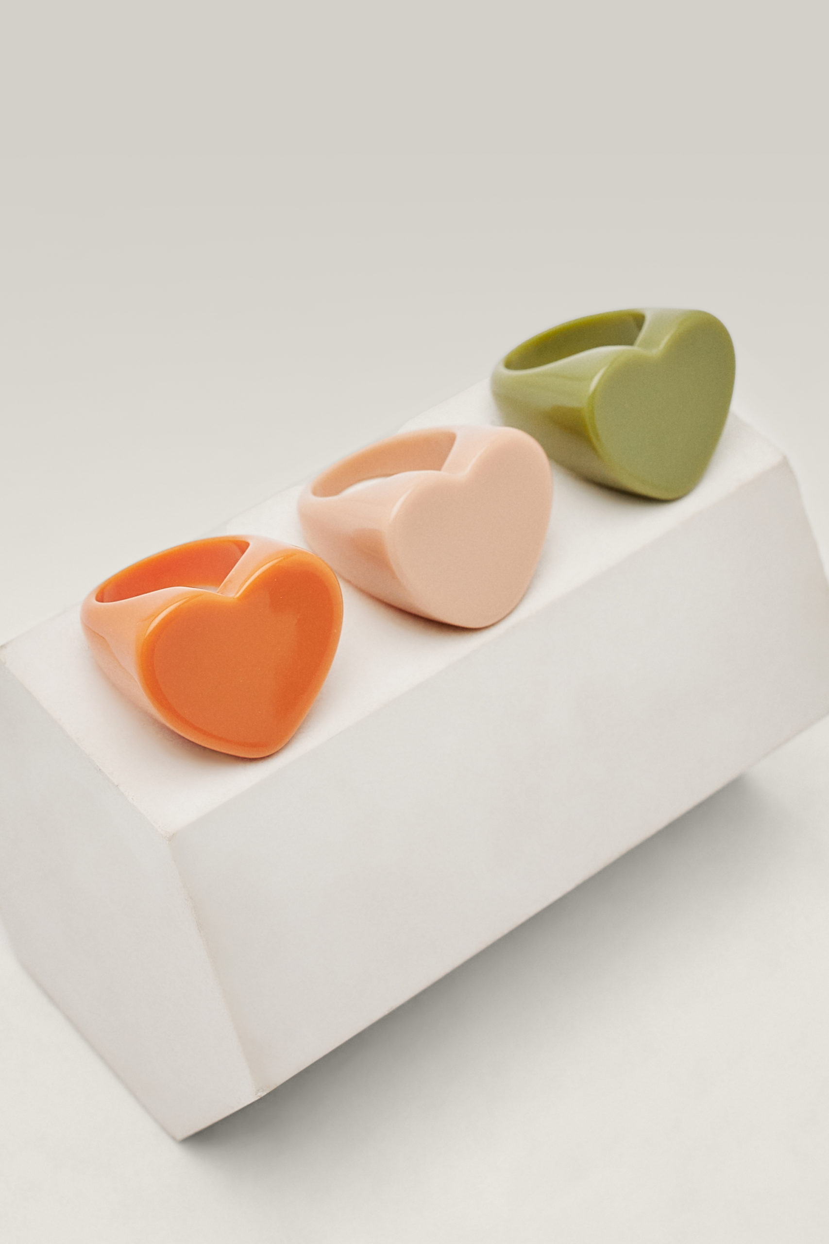 Acrylic Heart Ring 3 Pack