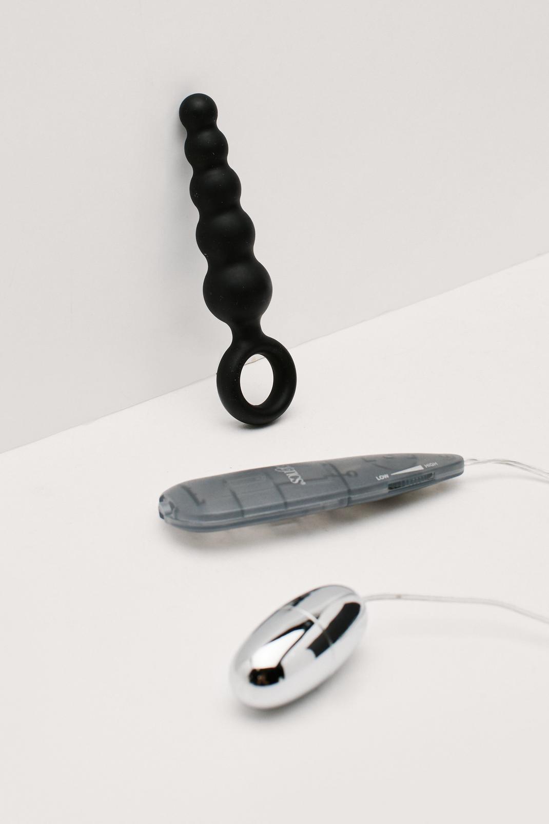 Remote Vibrating Anal Beads