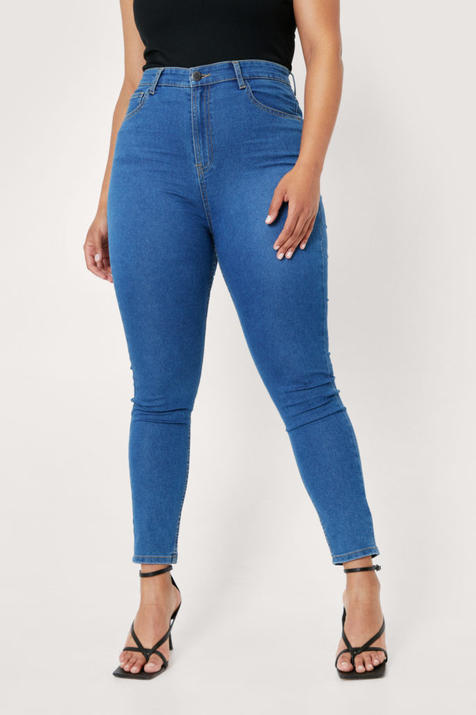 The Best Jeans for Curvy Women
