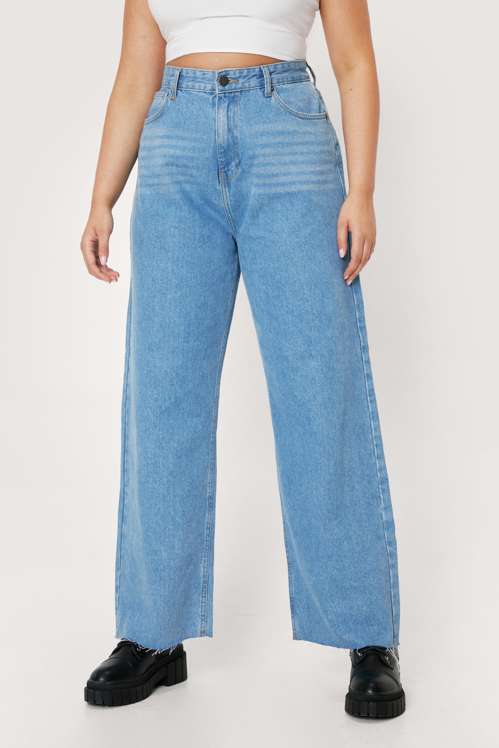 Best Jeans for Curvy Women | Nasty Gal