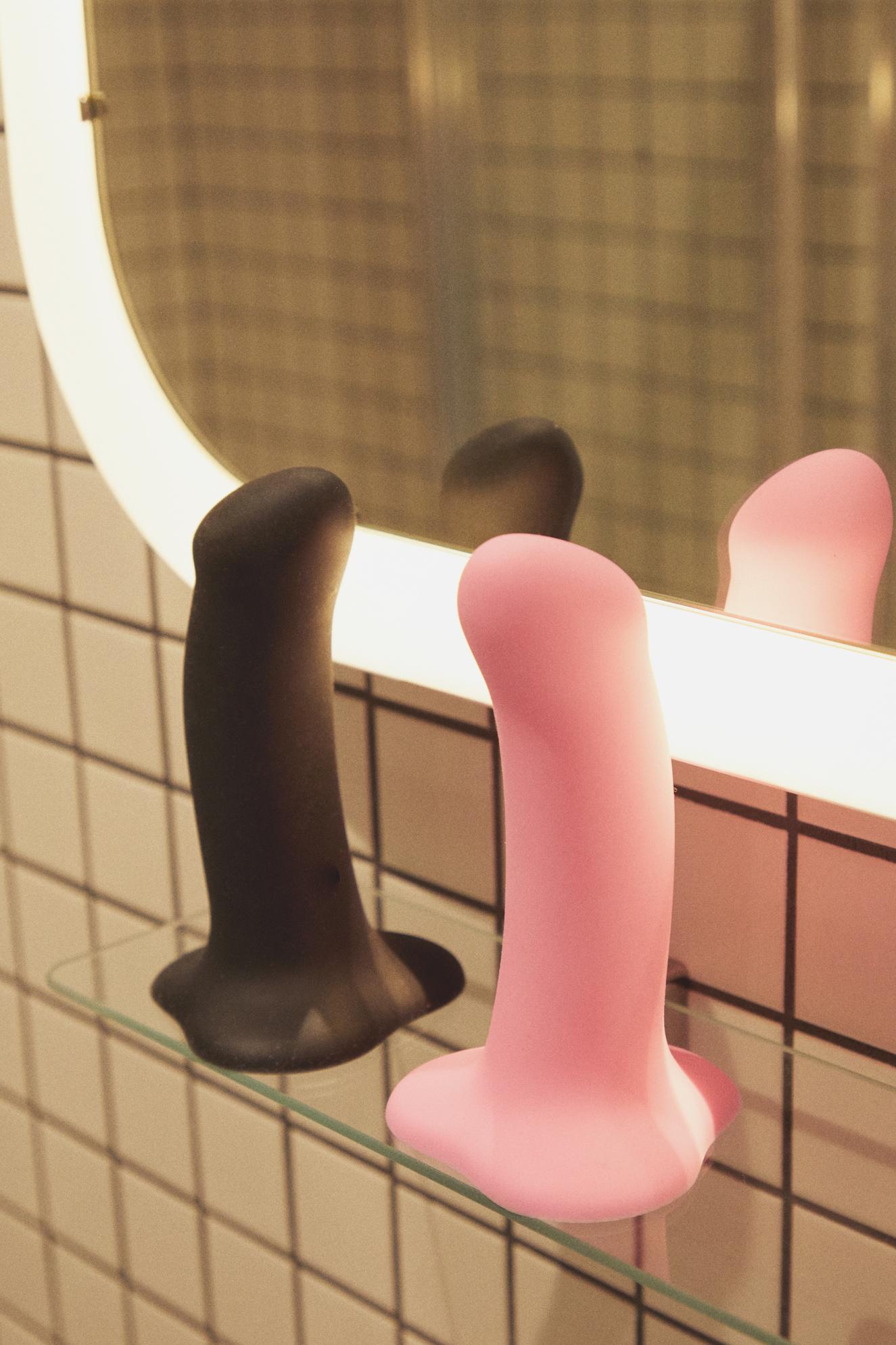 Tapered Suction Base Dildo