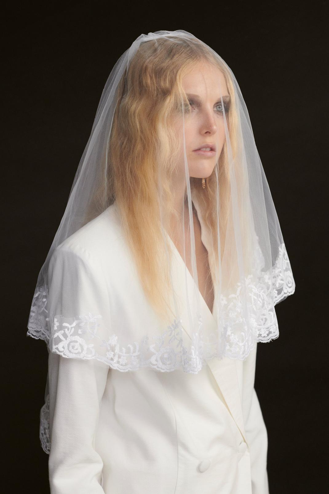 White Mesh Lace Trim Bridal Veil