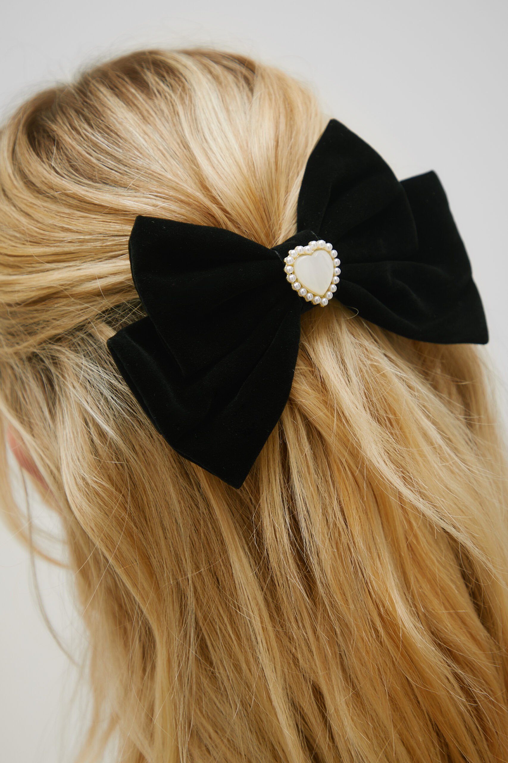 Embellished Heart Detail Hair Bow Clip
