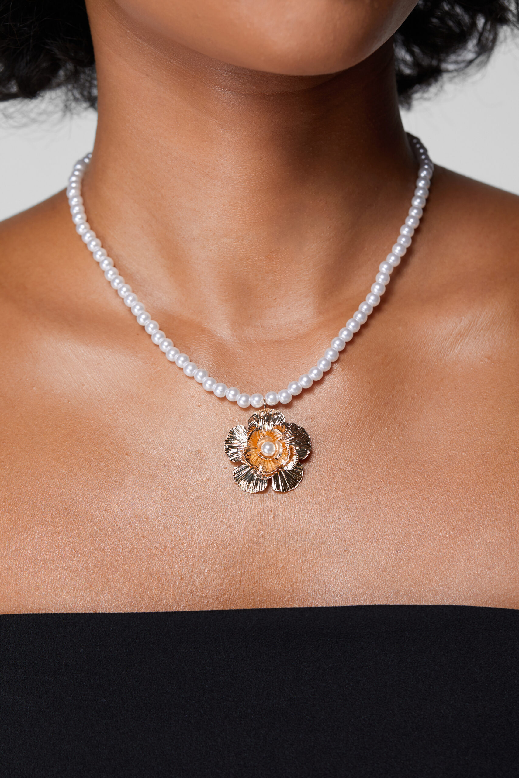 Pearl Corsage Necklace